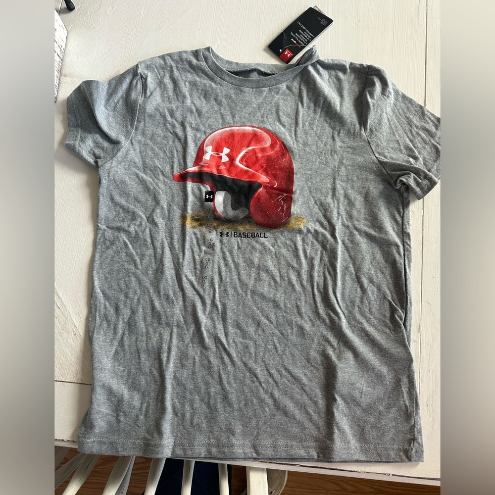 Under Armour boys baseball Tshirt.